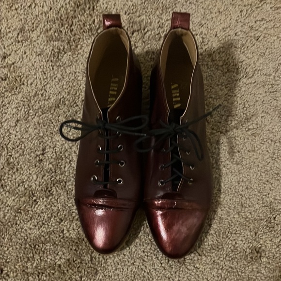 About Arianne Booties - Picture 2 of 6